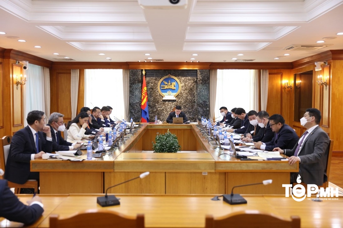 Засгийн газар 10 гаруй асуудлаар хуралдаж байна