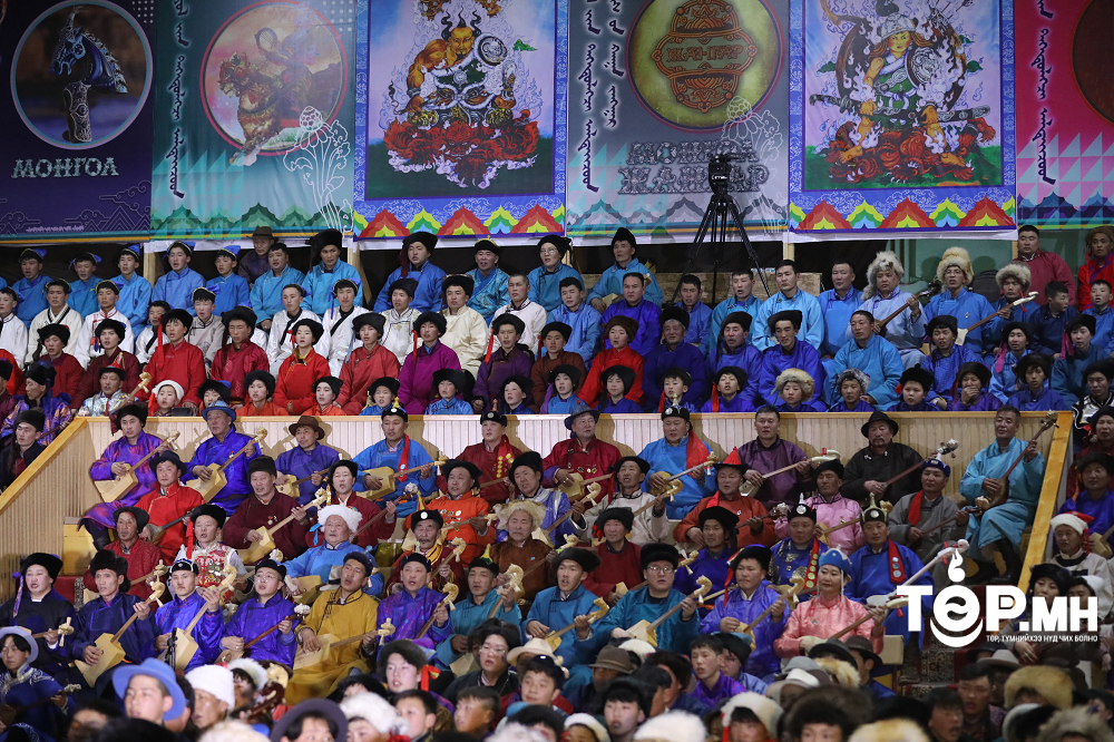 “Туульсийн хаан Жангар” туулийг алтай ятга, морин хуур, товшуур хөгжимд тулгуурлан 1000 хүн хайллаа