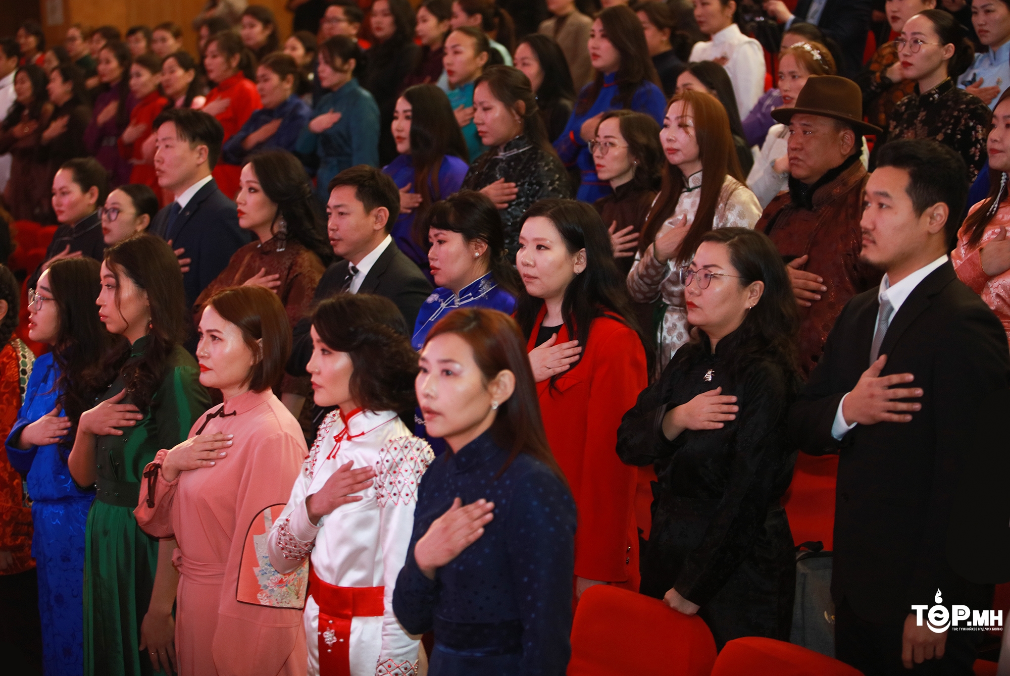 Нийслэлийн 216 албан хаагч тангараг өргөлөө