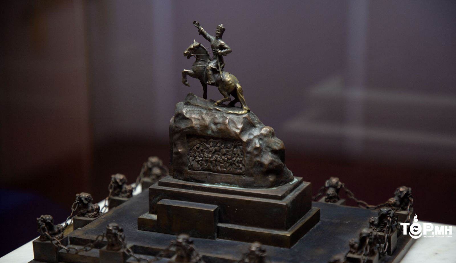 "Жанжин Д.Сүхбаатар дүрслэх урлагийн бүтээлд мөнхөрсөн нь" үзэсгэлэн Монголын Үндэсний музейд нээлтээ хийлээ