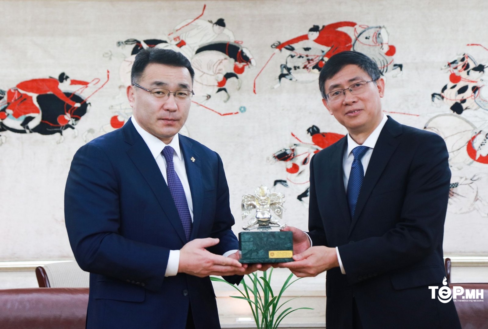 Хотын дарга БНХАУ-ын Үндэсний биеийн тамир, спортын ерөнхий газрын удирдлагатай уулзлаа