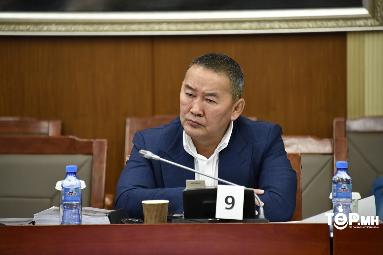 Х.Баттулгын хүүхдүүд сонсголд ИРСЭНГҮЙ