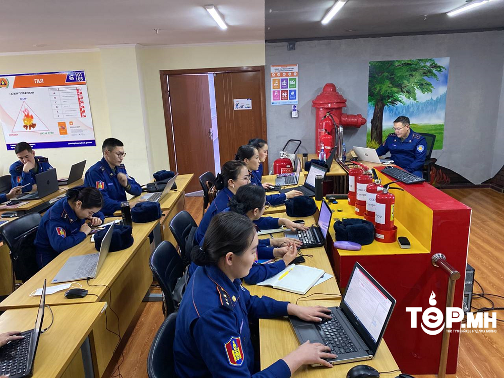 Гамшгийн эрсдэлийн нарийвчилсан үнэлгээний тайланд дүн шинжилгээ хийж, мэдлэг туршлагаа солилцлоо