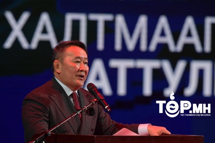 Хөгжлийн банкны сонсголд Ерөнхийлөгч асан Х.Баттулга оролцохоор иржээ