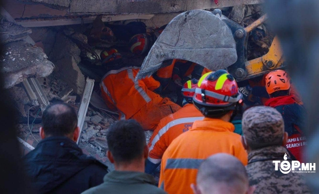 Монголын Эрэн хайх, аврах баг дахин 5 хүнийг эсэн мэнд оллоо