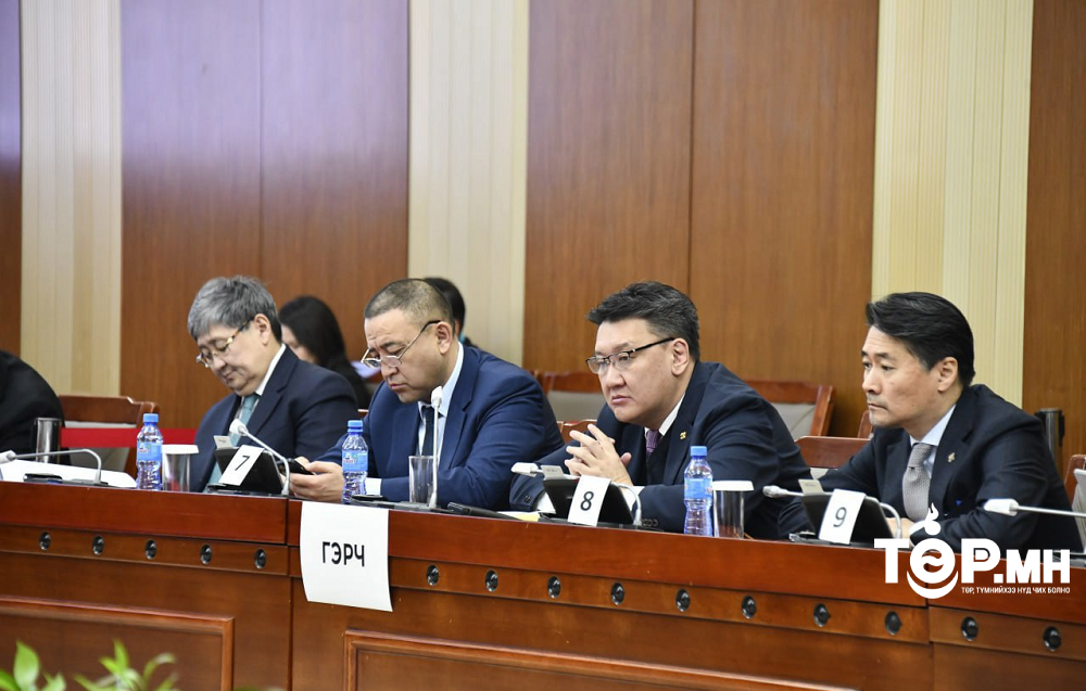 Нотлох баримтыг шинжлэн судлах хоёр дахь шатны  эхний өдрийн сонсголд 63 гэрч дуудагджээ