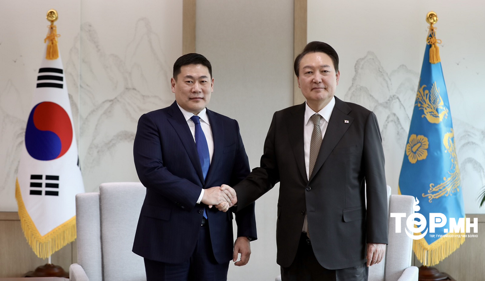 Ерөнхий сайд Л.Оюун-Эрдэнэ БНСУ-ын ерөнхийлөгч Юн Сог Ёль-д бараалхав