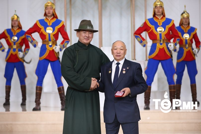 РҮВЖИРИЙН САНДУЙЖАВД АРДЫН ЭМЧ ЦОЛ ХҮРТЭЭВ