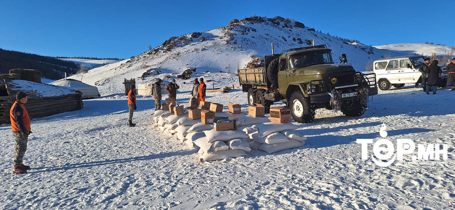 Малчдад хүнс, шаардлагатай эм тариа, эмнэлгийн багцыг хүргүүлж байна