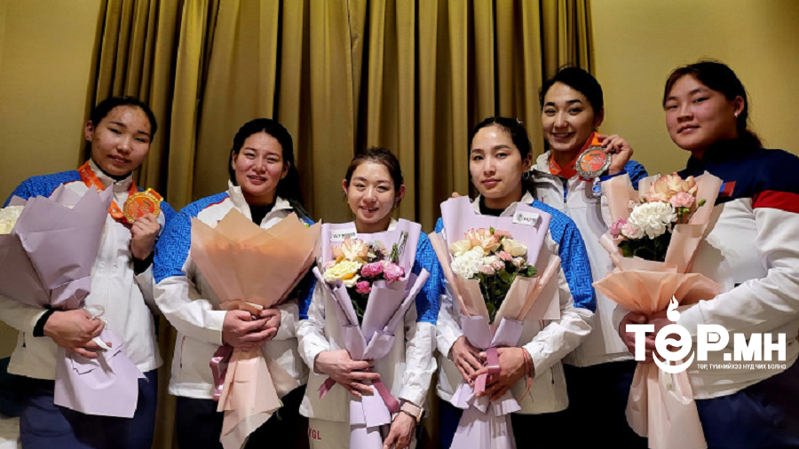 Хүндийн өргөлтийн Азийн АШТ-ээс мөнгө, хүрэл медальтай ирлээ