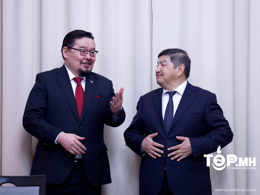 Бүгд Найрамдах Киргиз Улсын Сайд нарын танхимын дарга А.Жапаров Монгол Улсын Их Хурлын дарга Г.Занданшатарт бараалхлаа