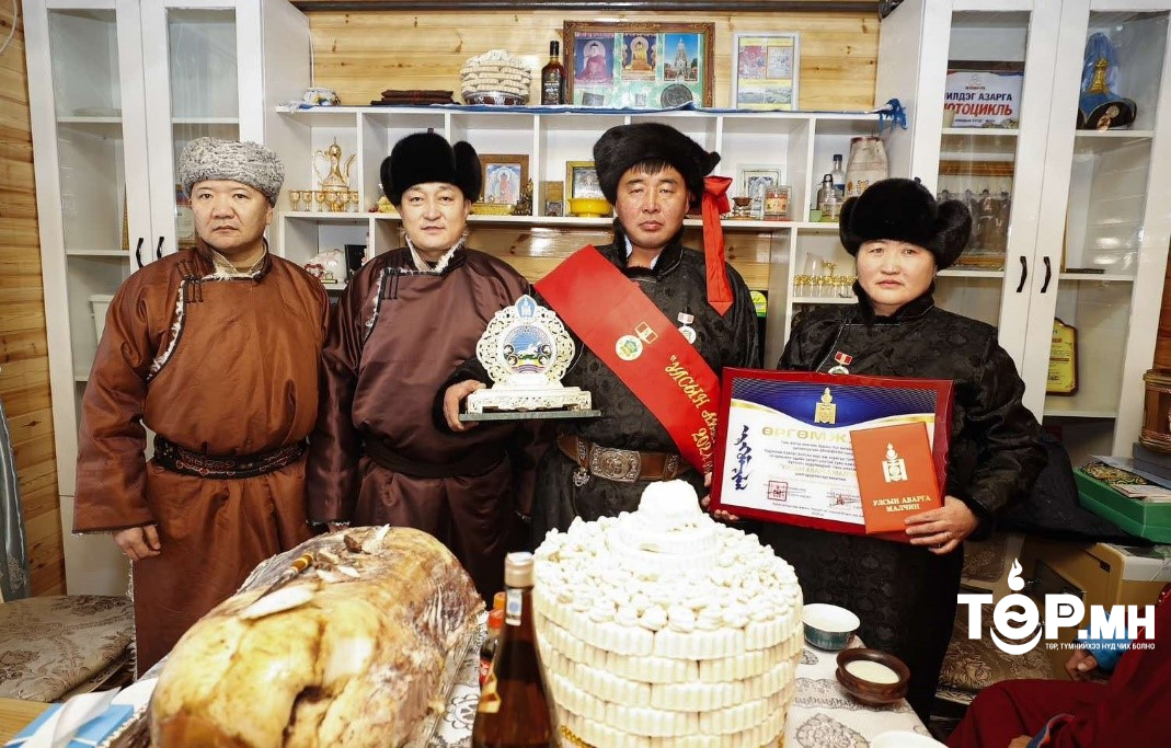 Говь-Алтай аймгийн 10 малчин энэ жил “Улсын Аварга Малчин”-ны болзол хангажээ