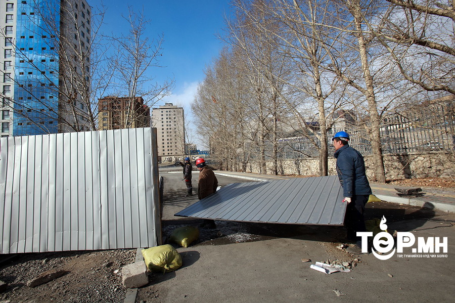 Баянзүрх дүүргийн 40 гаруй СӨХ-нд хашаа буулгах мэдэгдэл хүргүүлээд байна