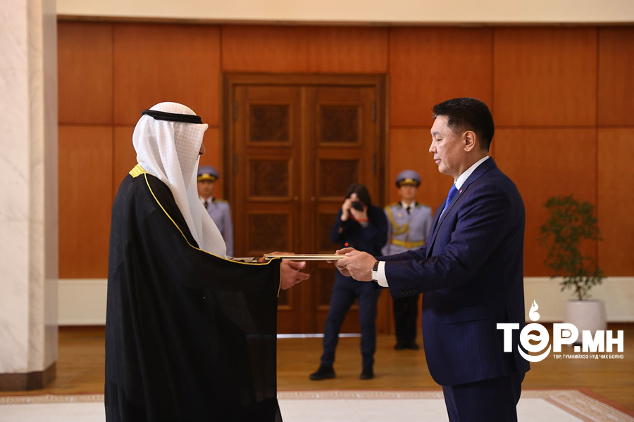 Кувейтийн Элчин сайд Итгэмжлэх жуух бичгээ өргөн барилаа