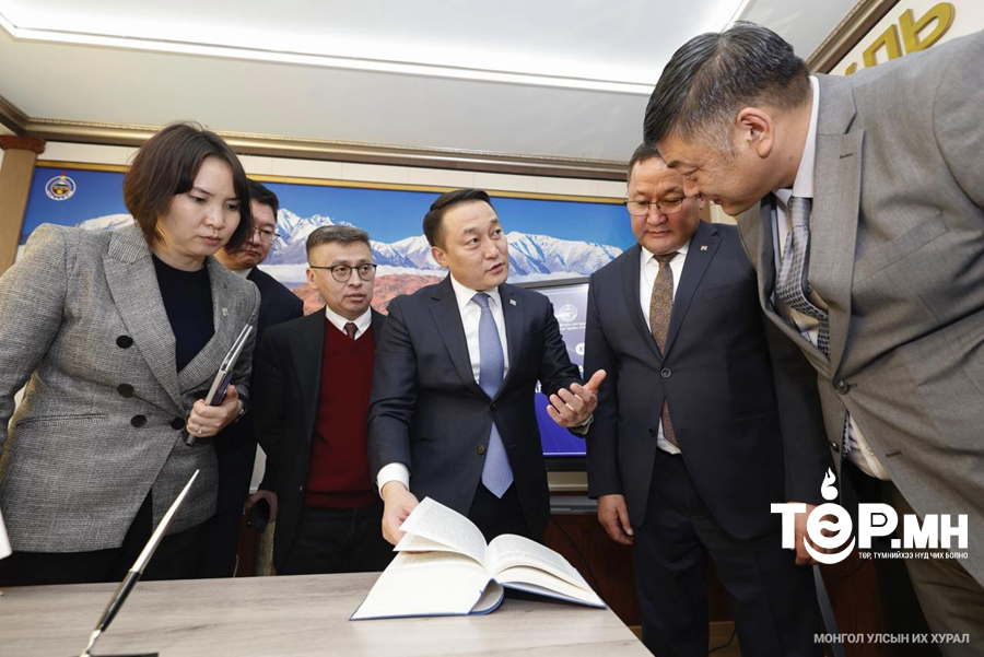 Увс аймагт Хууль тогтоомж сурталчлах төв байгууллаа