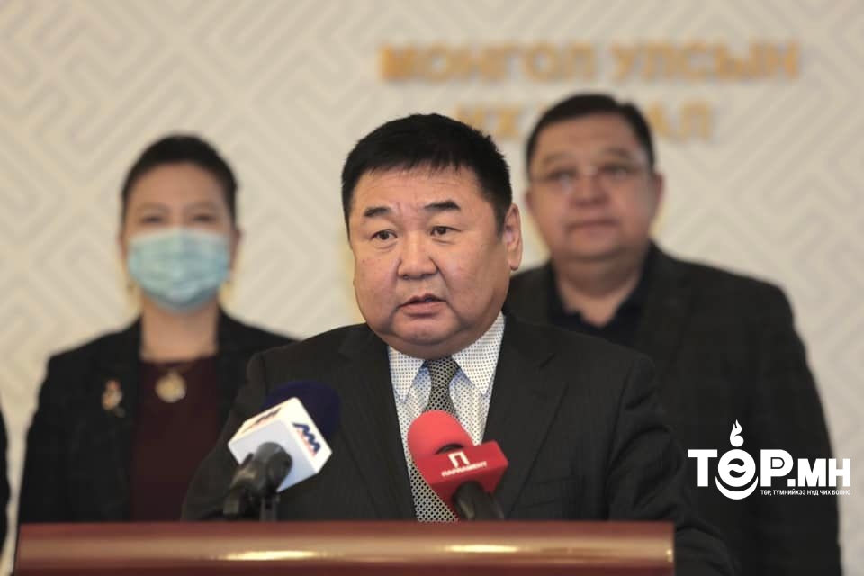 Д.Ганбат: Н.Учралын боов, миний мөнгө бүгд хувь хүний юм