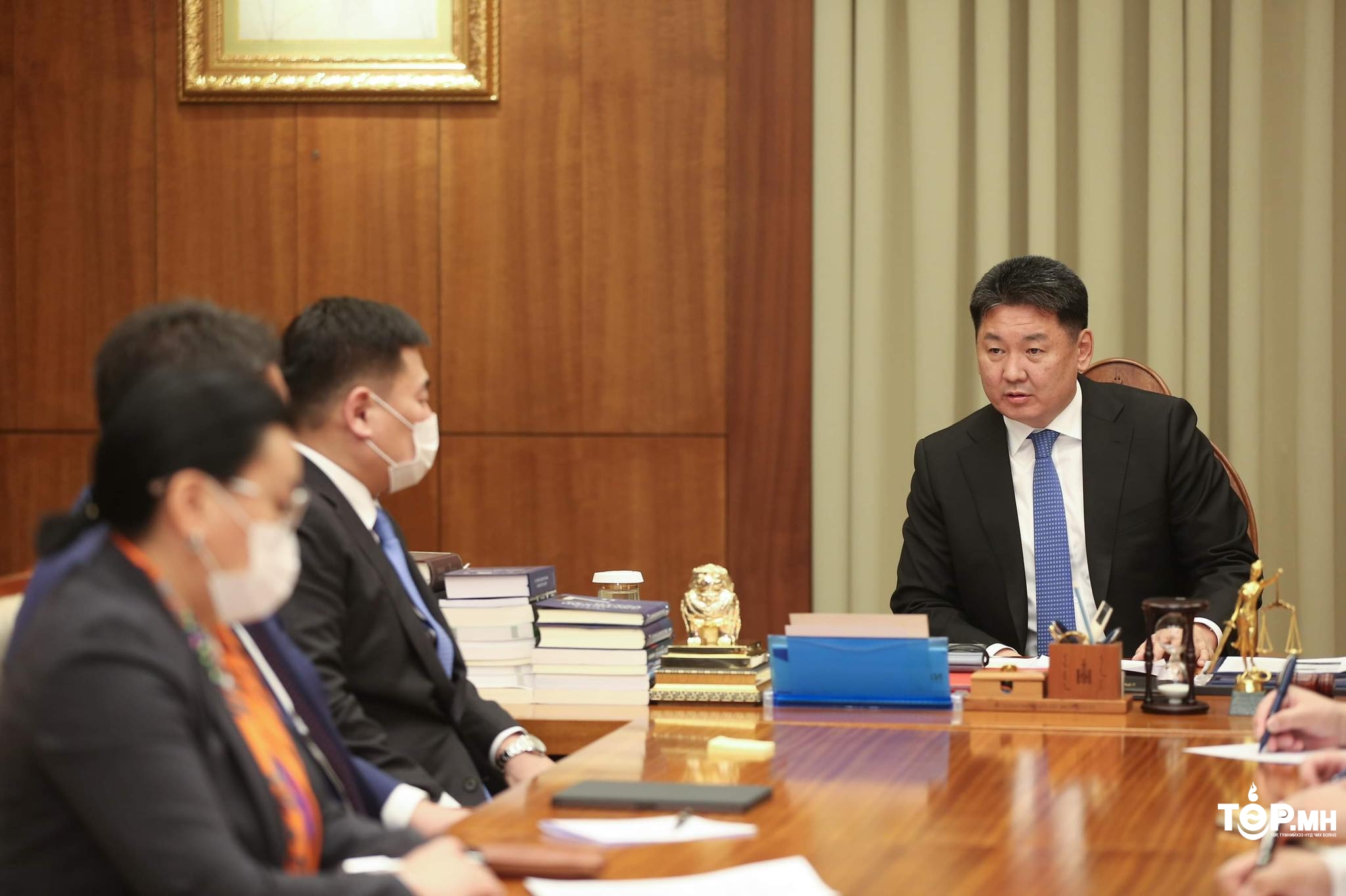 Ерөнхийлөгч ахмад настан болон нийгмийн зорилтот бүлгүүдийн тэтгэвэр, тэтгэмжийг нэмэгдүүлэх арга хэмжээ авахыг чиглэл болгов