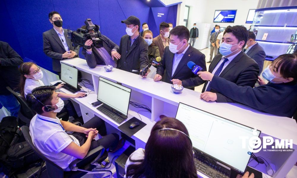 Олон нийттэй харилцах “11 11” төвийг Ерөнхий сайдын ажлын албанд шилжүүллээ