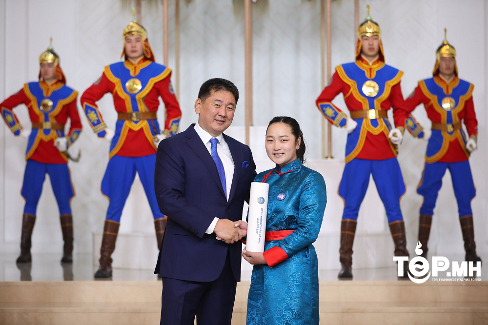 “Ерөнхийлөгчийн илгээлт-2100” хөтөлбөрийн эздэд захиа, даалгавар гардуулав