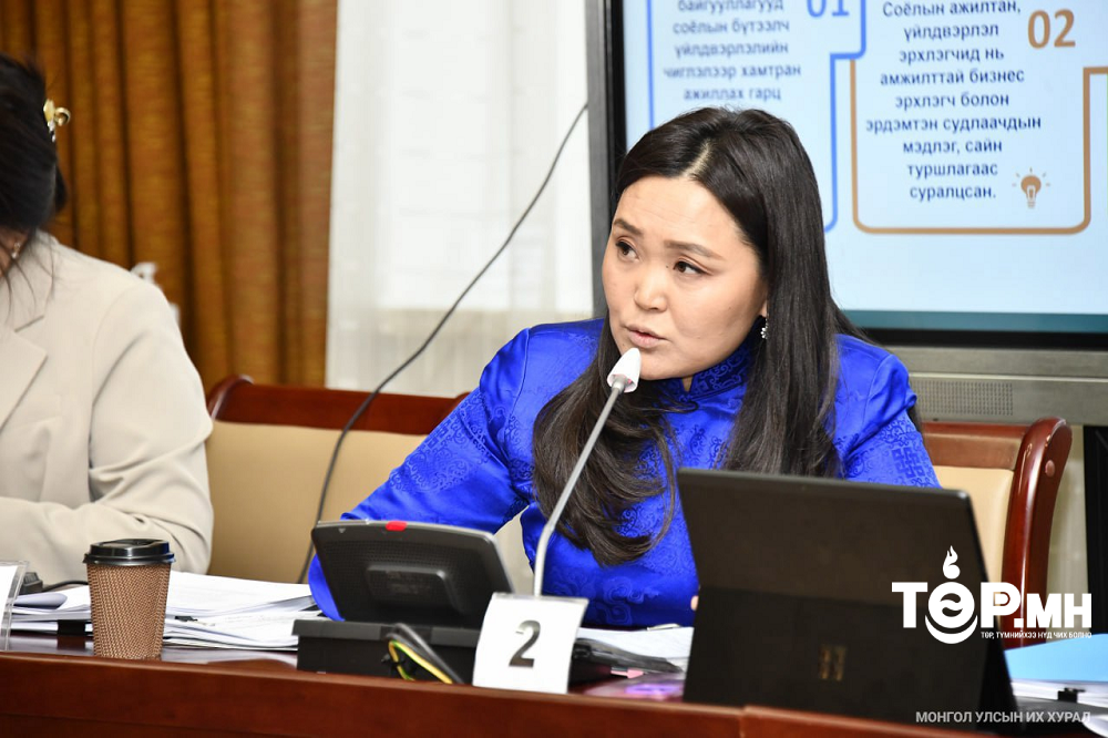 БСШУСБХ: “Соёлын бүтээлч сар” сэдвээр салбарын сайдын мэдээллийг сонслоо