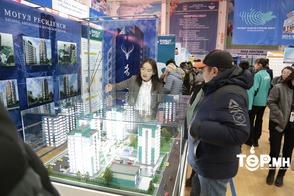 Хөрөнгө оруулагчид, бизнес эрхлэгчид ховд хотод чуулж байна