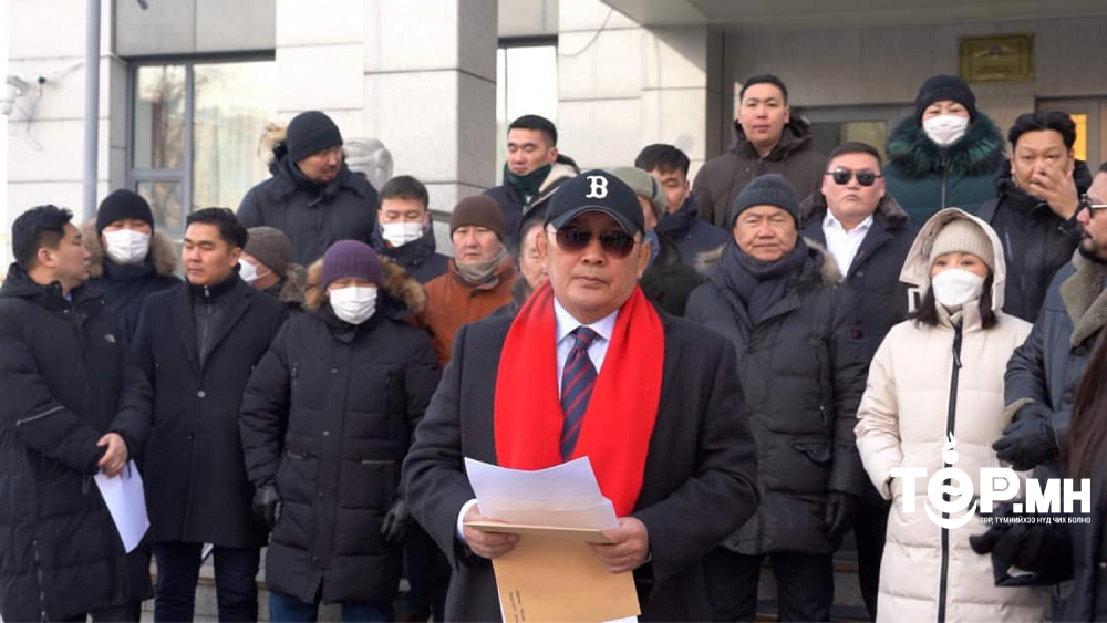 Монгол Улсын Ерөнхийлөгч асан Х.Баттулга УДШ-ийн Ерөнхий шүүгч Д.Ганзориг, иргэн С.Баярцогт нарыг шалгуулахаар ҮХЦ-д гомдол гаргалаа