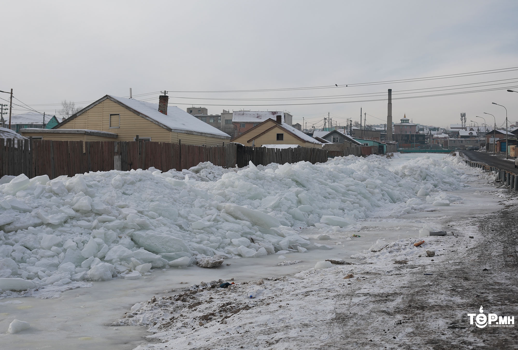 "Толгойт гол орчимд 100 гаруй айл маш хүнд байдалд байна"