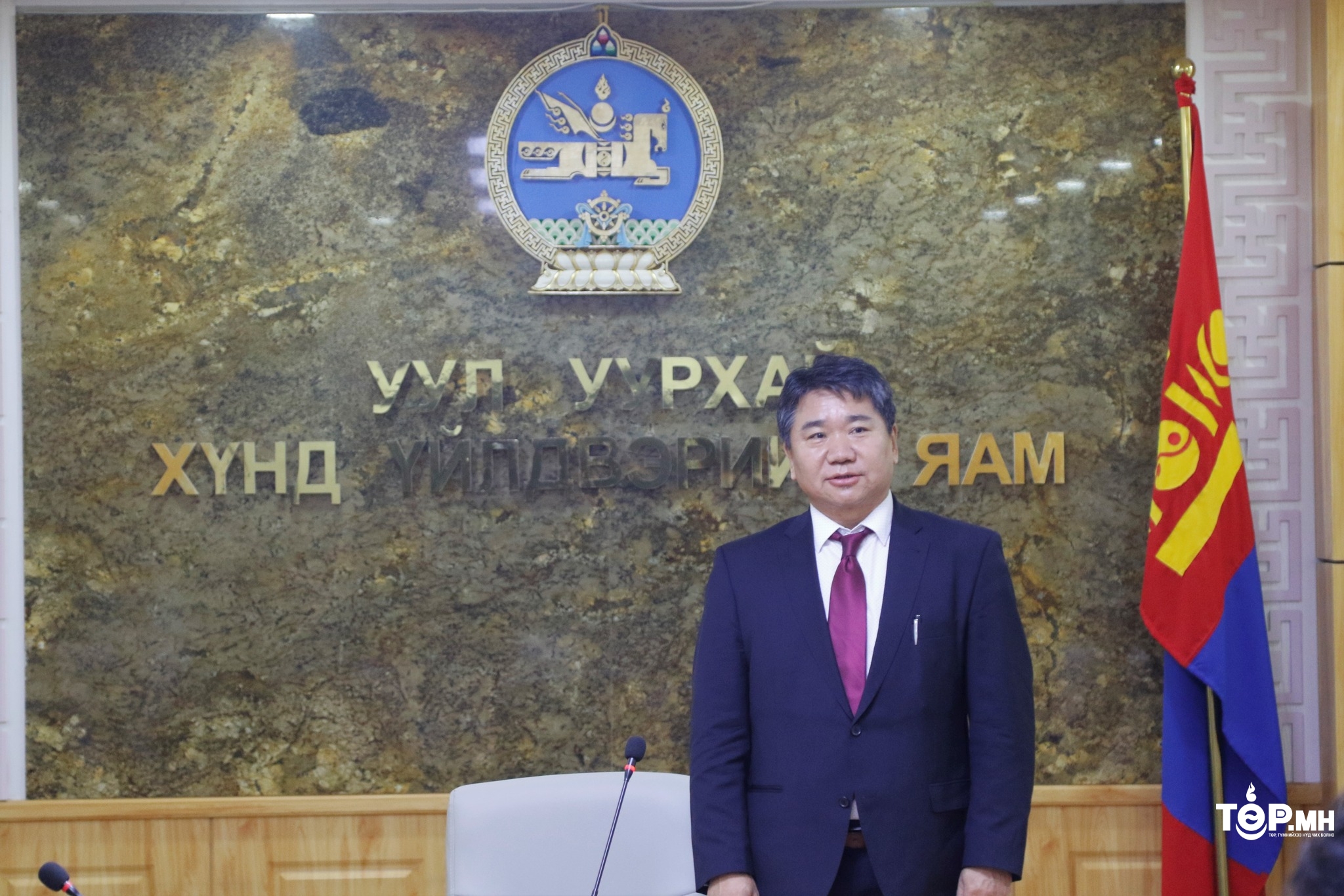 ТАНИЛЦ: УУХҮ-ийн дэд сайд О.Цэндсүрэн гэж хэн бэ?