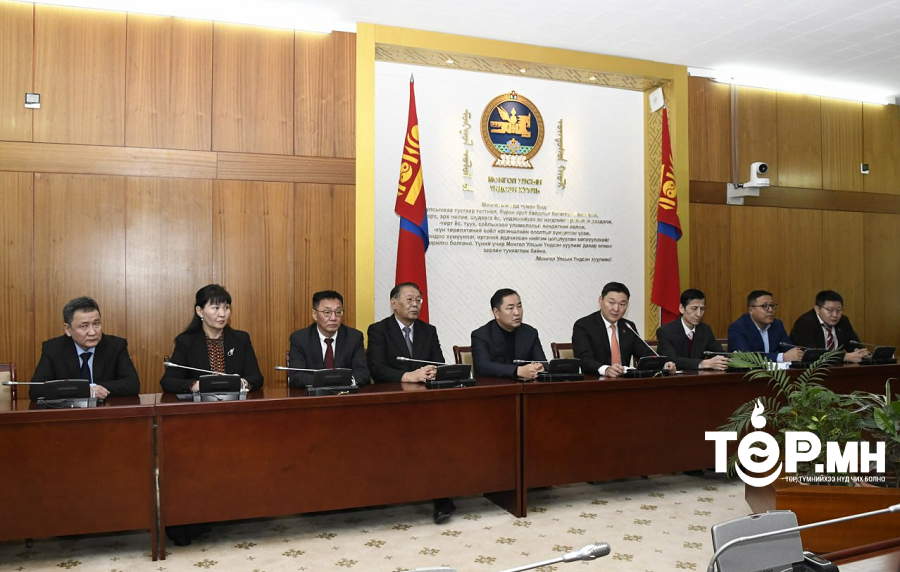 Намрын ээлжит чуулганы хугацаанд Төсвийн байнгын хороо 29 хууль, Улсын Их Хурлын тогтоол 16 батлуулсан байна