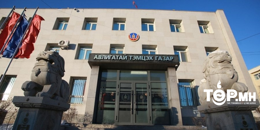 Говь-Алтай аймгийн Есөнбулаг сумын удирдах албан тушаалтан “А” нь бусдад давуу байдал бий болгожээ