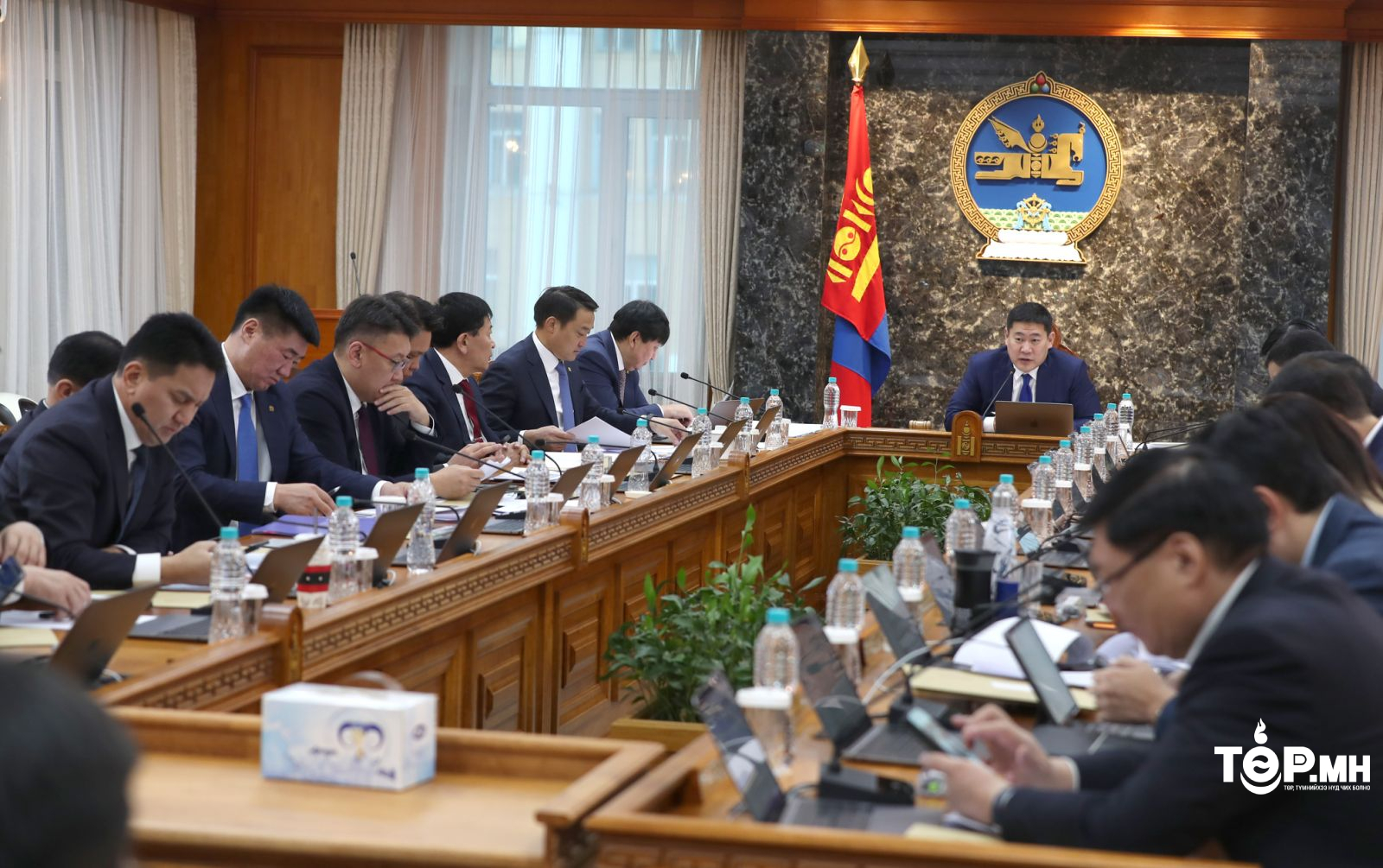 Зоонозын салбарын ажилтнуудад хөдөлмөрийн нөхцөлийн нэмэгдэл олгох шийдвэр гарлаа