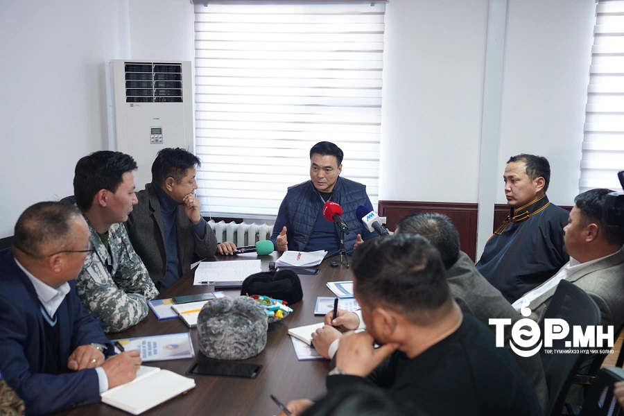 Улсын нөөцөөс зам даваа гаргахад шаардлагатай авто грейдерийг олгохоор боллоо