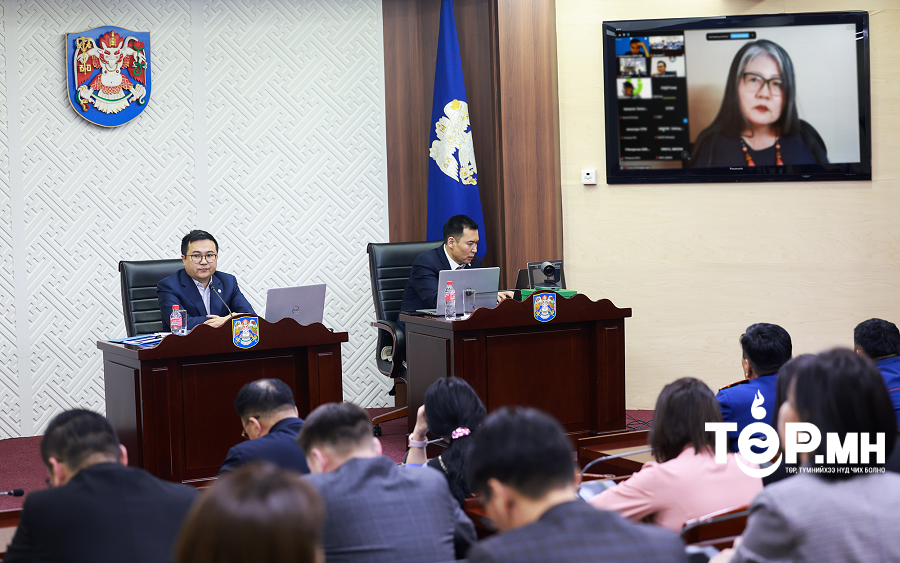 Хүний эрхийн төлөв байдлын тайланг илтгэлээ