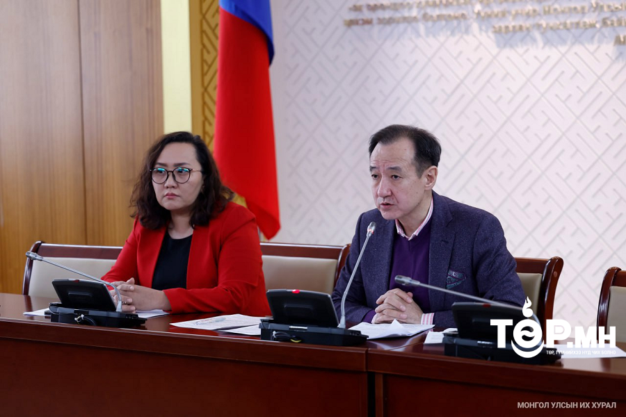 Хууль зүйн байнгын хороо 9 хууль, Улсын Их Хурлын 11 тогтоолын төслийг чуулганы нэгдсэн хуралдаанаар батлуулжээ