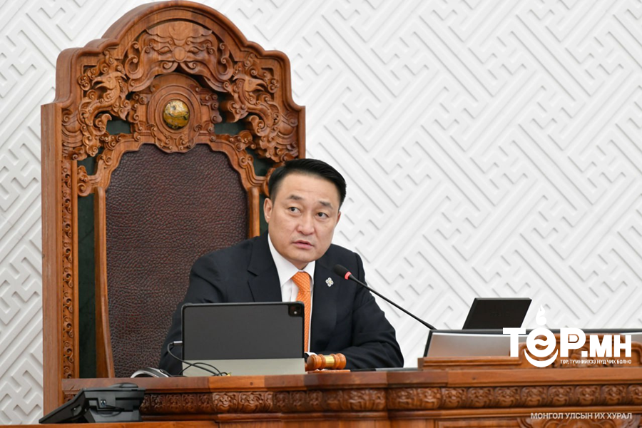 Хархорум хотын төлөвлөлт, бүтээн байгуулалт, хөгжлийг дэмжих тухай хуулийн төсөл болон хамт өргөн мэдүүлсэн хууль, тогтоолын төслүүдийг эцэслэн батлав