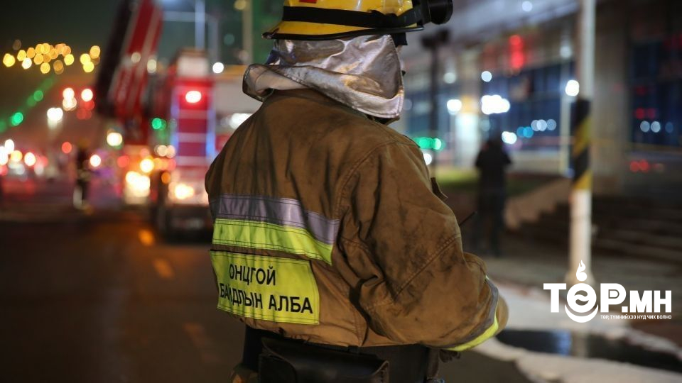 Хураалттай 1000 боодол өвсөөс 60 боодол өвс шатаж байсныг унтраажээ