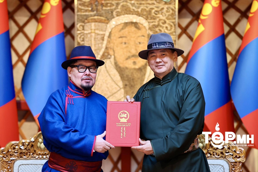 Монгол Улсын Ерөнхийлөгч У.Хүрэлсүх уламжлалт анагаах ухааныг хөгжүүлэх тухай зарлиг гаргалаа