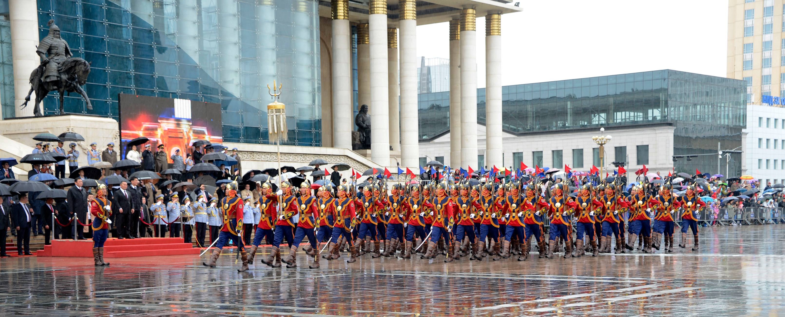 Төрийн далбааны өдөрт зориулсан ЦЭРГИЙН ПАРАДЫГ зохион байгуулахгүй байхаар шийдвэрлэжээ