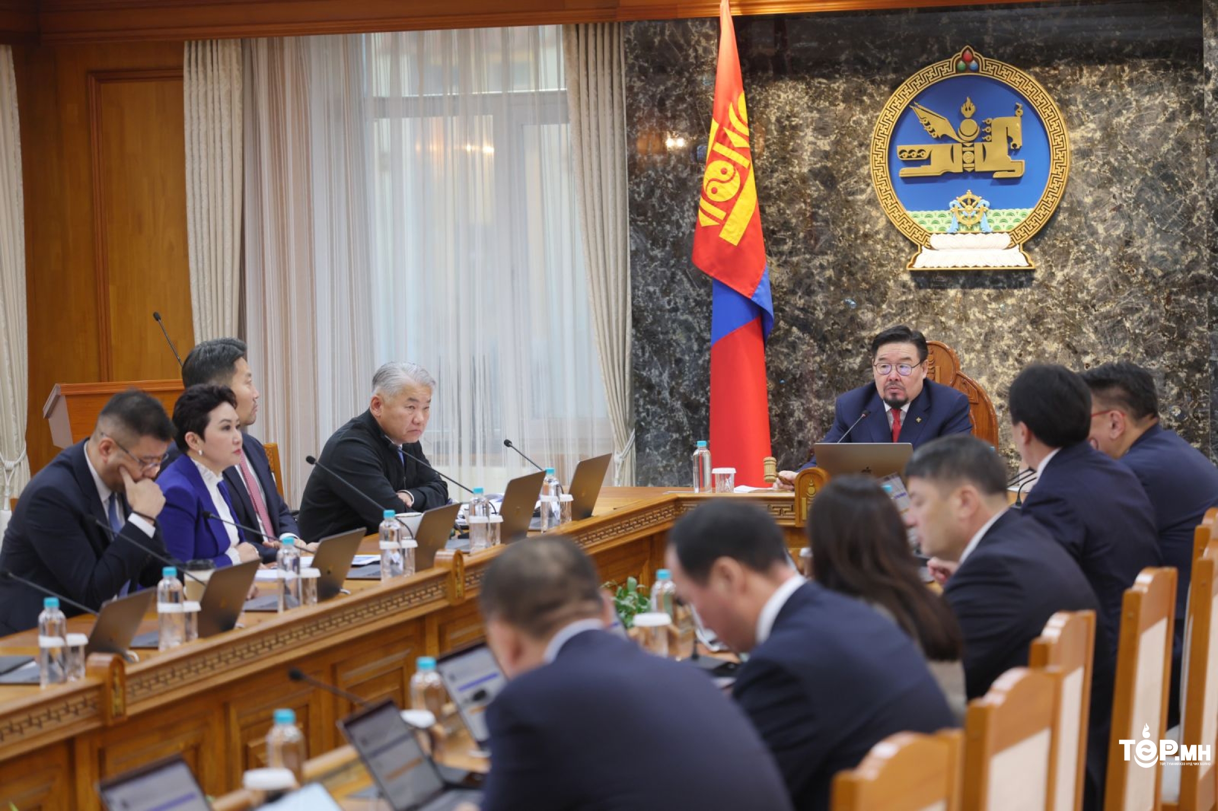 Бүтээмжийн болон хяналтын менежерүүд, сайд нарын зөвлөхүүдийг цомхотгож, салбартаа шинэчлэл хариуцаж ажиллах дэд сайд нарыг томилно