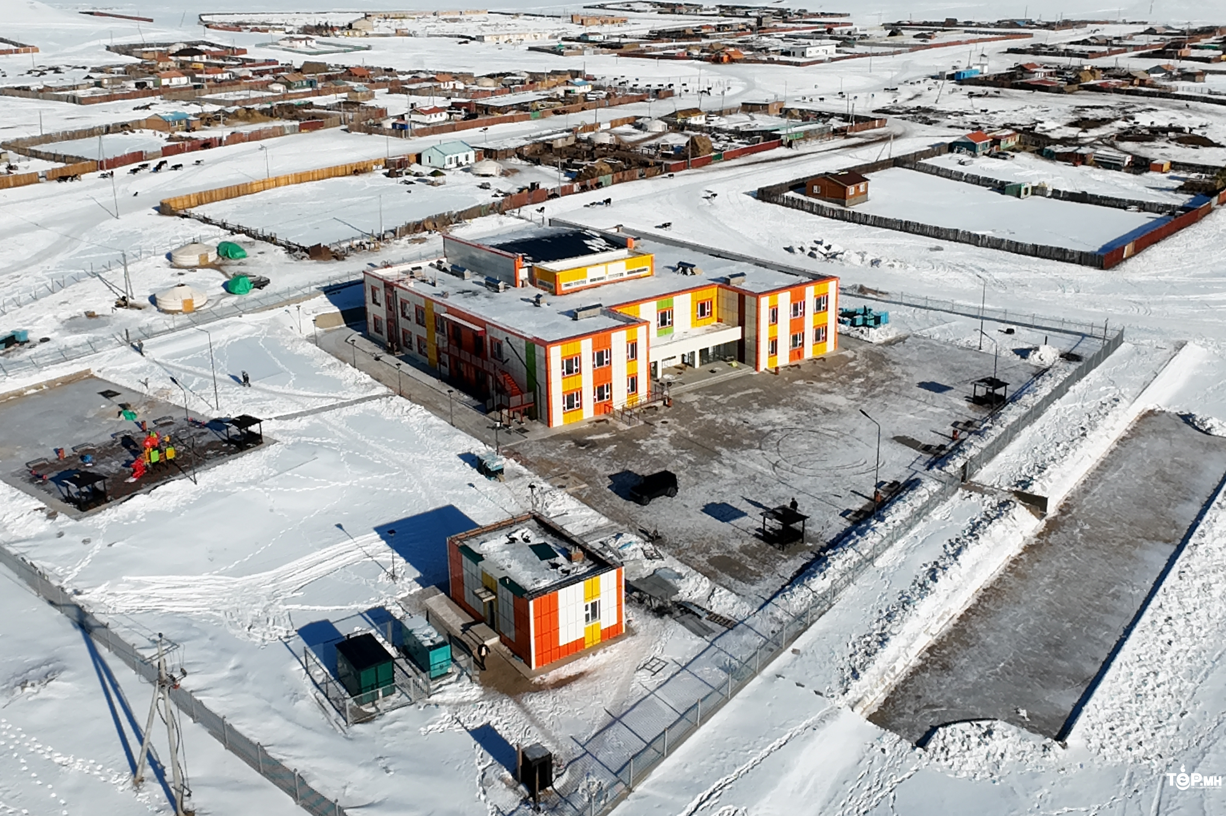 Партизанд 280 хүүхдийн хүчин чадалтай бага сургууль, цэцэрлэгийн цогцолборыг улсын комисс хүлээн авлаа