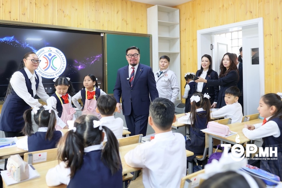 Нийслэлийн сургуулиудын 1-5 дугаар ангийн сурагчид “Сүүн дархлаа” хөтөлбөрт хамрагдаж эхэллээ