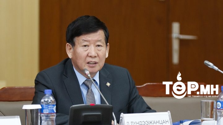 Д.Лүндээжанцан: Төр иргэнтэйгээ байгуулсан ГЭРЭЭ бол ҮНДСЭН ХУУЛЬ